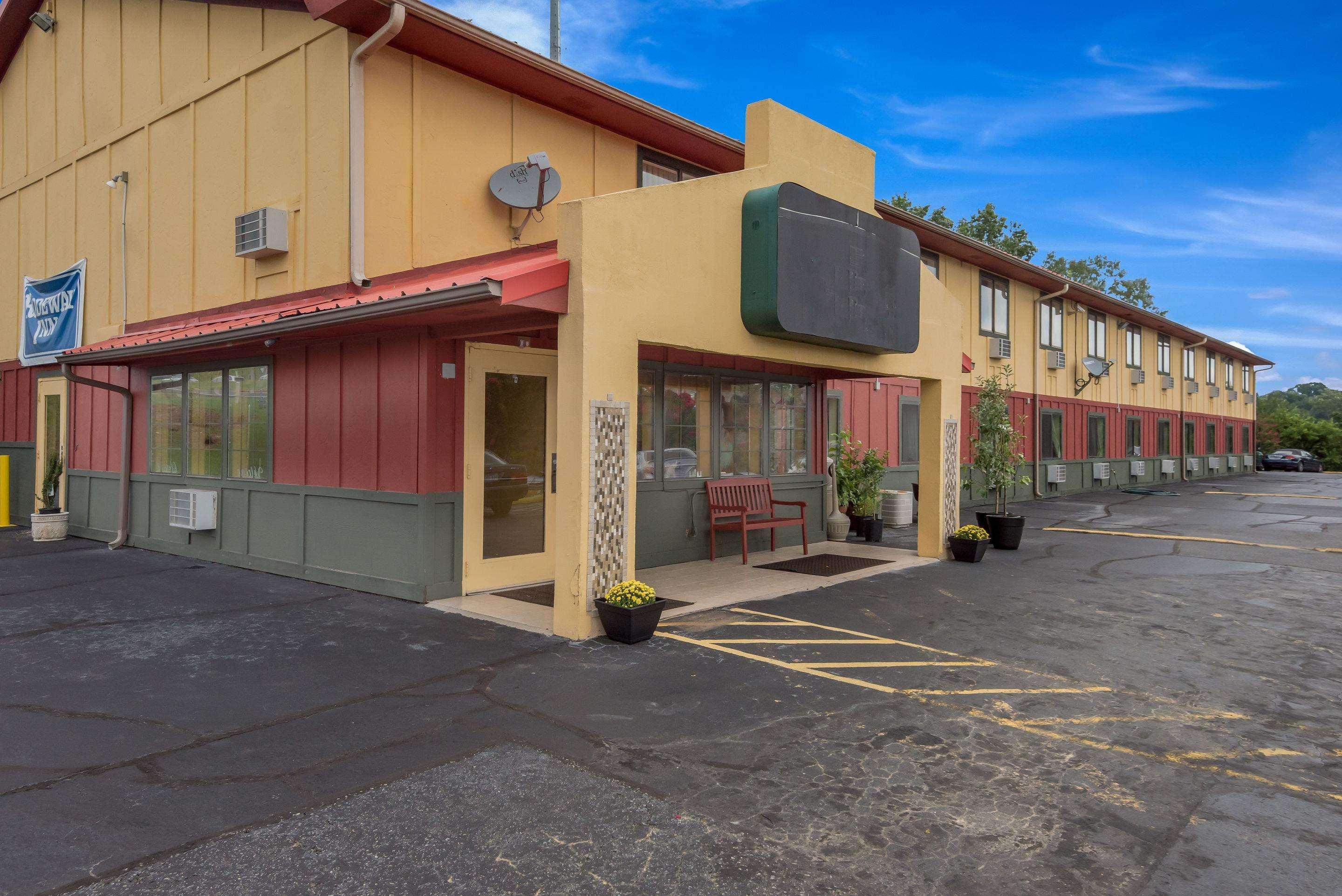 Rodeway Inn Benton Exterior photo